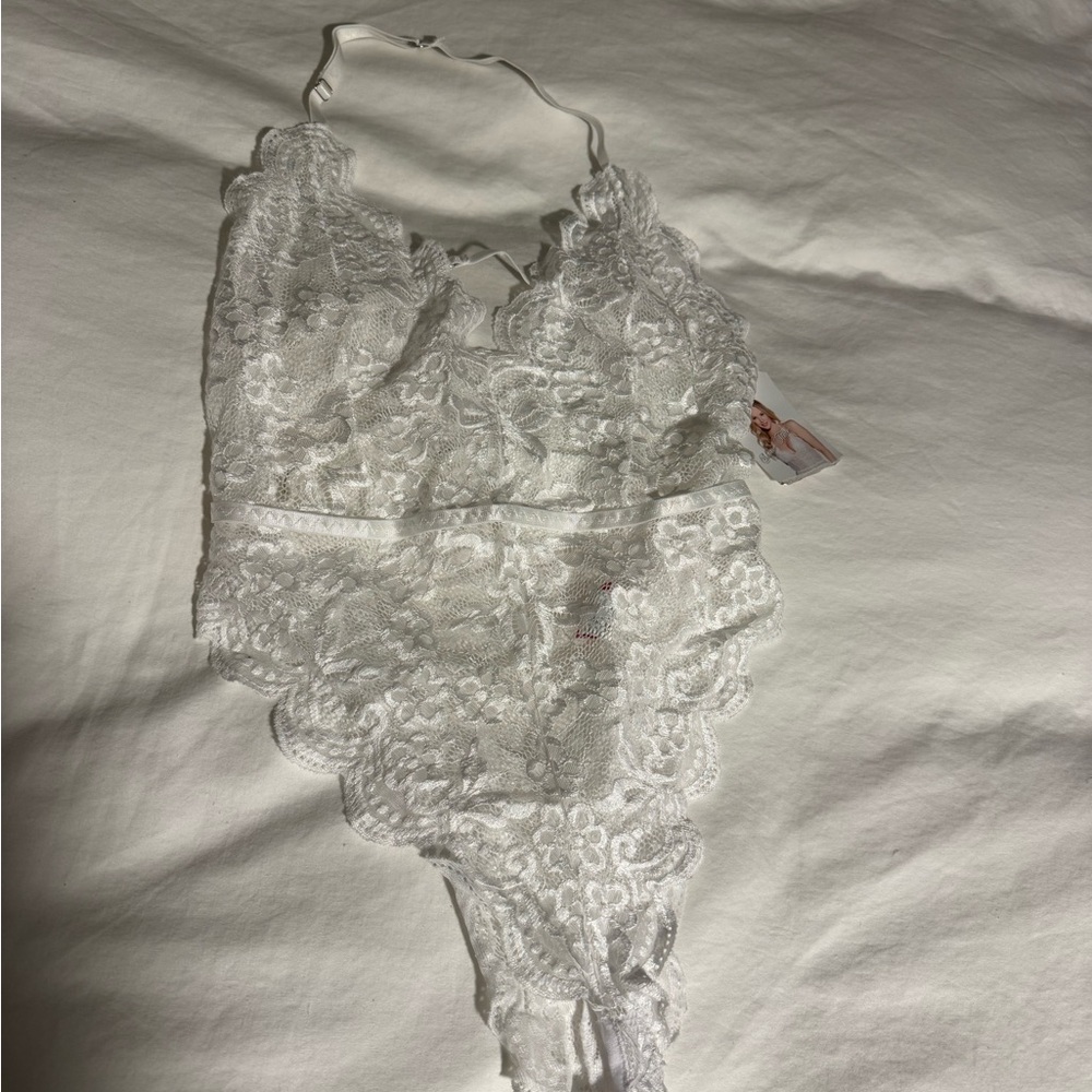 White Lace lingerie